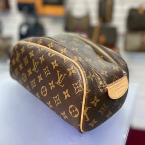 Louis Vuitton Toiletry King - Picture 8 of 8